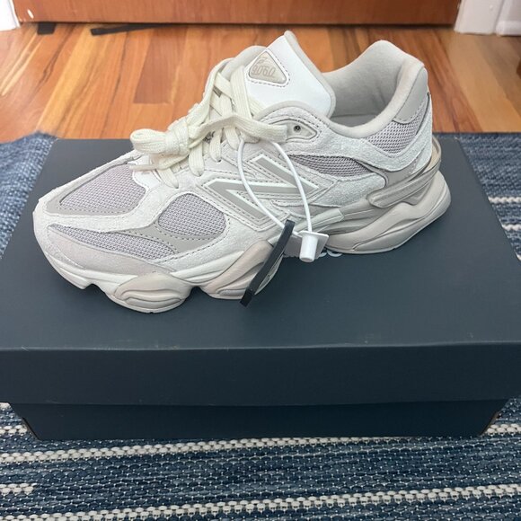 [NEW IN BOX] New Balance 9060 'Moobbeam' [M 5/W 6.5] - Picture 2 of 4